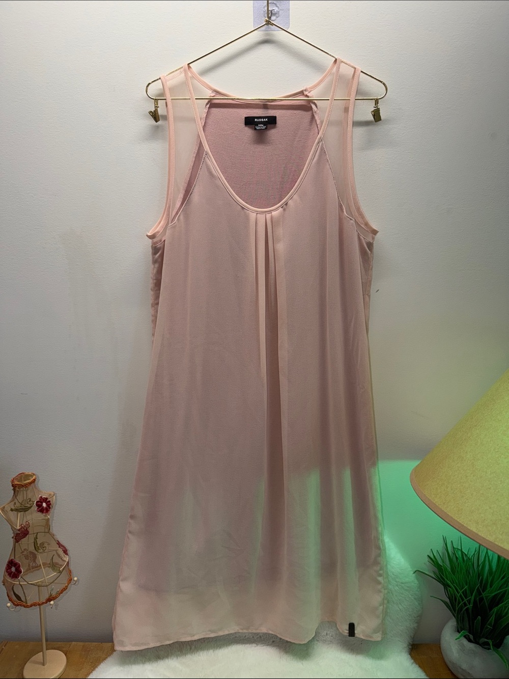 RUDSAK Blush Pink Sleeveless Sheer Shift Lined Garden Wedding Party Dress 👗